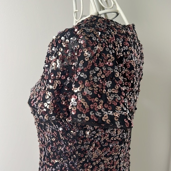 Vince Camuto Gilded Rose Sequin Flutter Sleeve Pencil Cocktail Dress - Picture 6 of 7